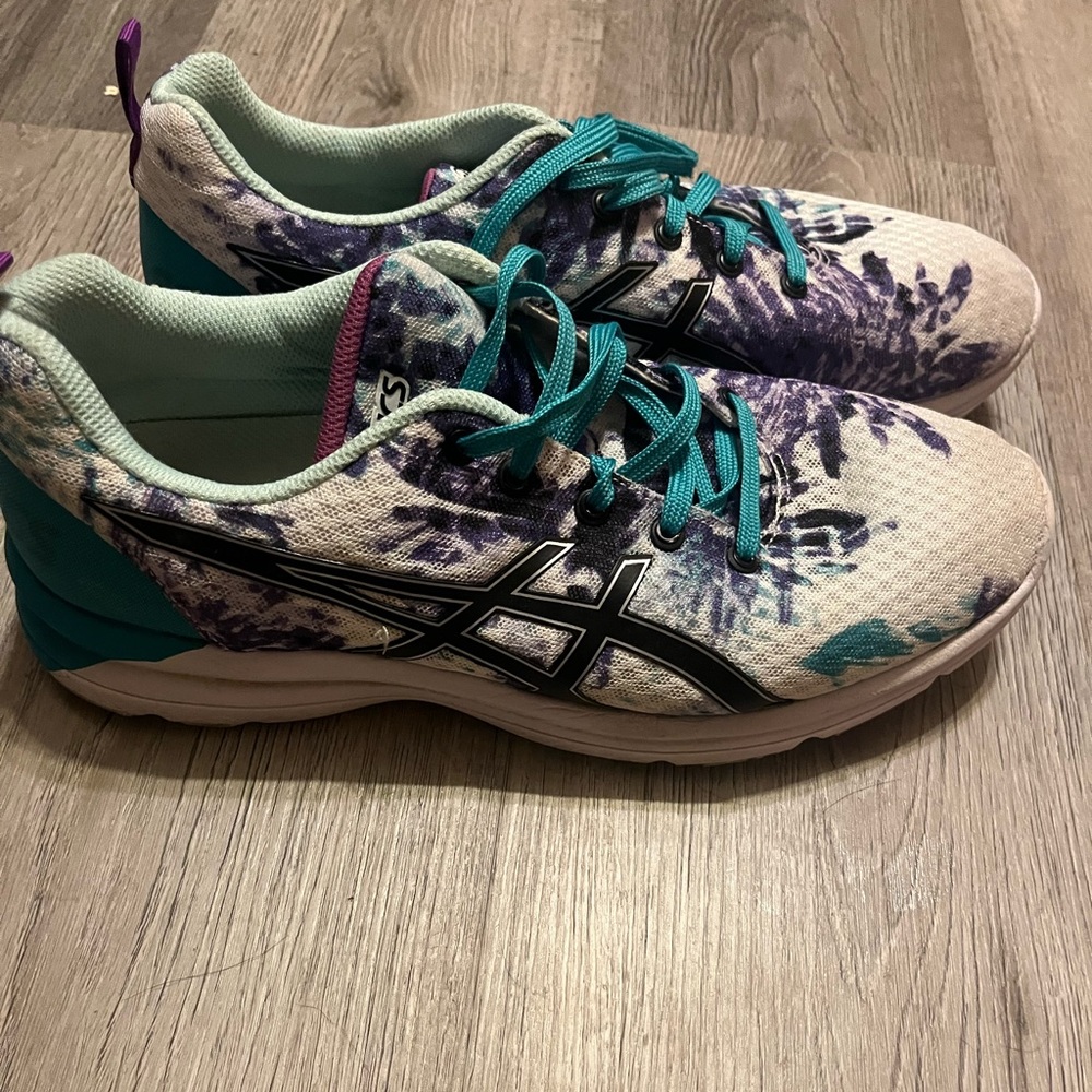 Womens ASICS Tennis Shoes